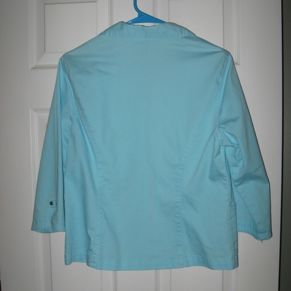 KORET PETITE MEDIUM AQUA ZIP FRONT 3/4 SLEEVE TOP - Picture 2 of 3